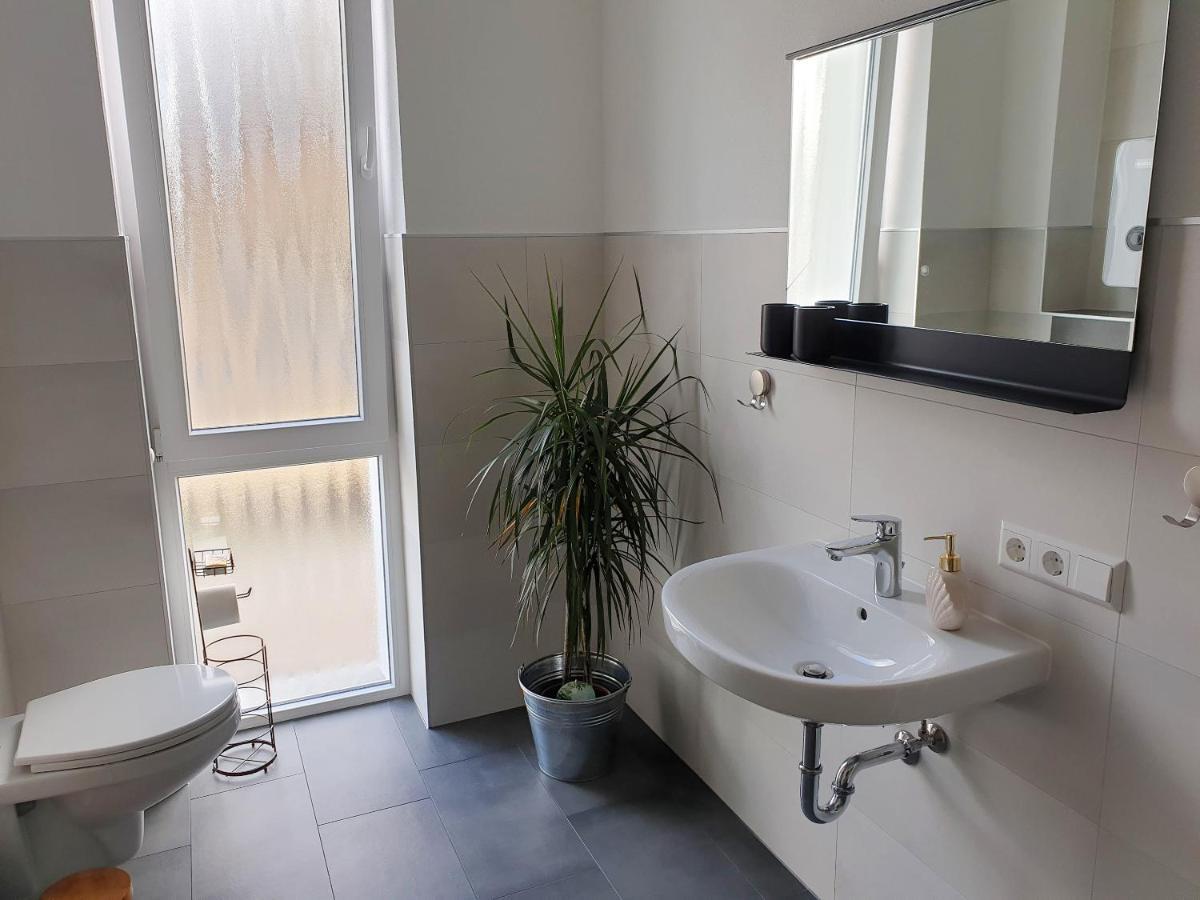 Ferienwohnung Zur Flatter-Ulme Weisswasser Buitenkant foto
